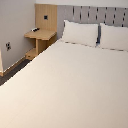 Uh Suite The Seoul Exterior photo
